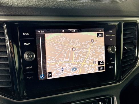 Used 2022 Volkswagen Atlas Cross Sport SEL image 16