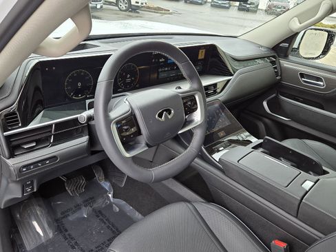 Certified 2026 INFINITI QX80 Luxe w/ Cargo Package AWD/4WD image 5