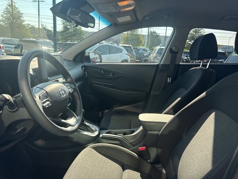 Used 2023 Hyundai Kona SEL AWD/4WD image 9