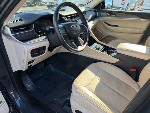 Certified 2022 Jeep Grand Cherokee Limited image 5