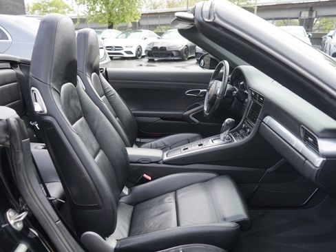 Used 2016 Porsche 911 Carrera image 17