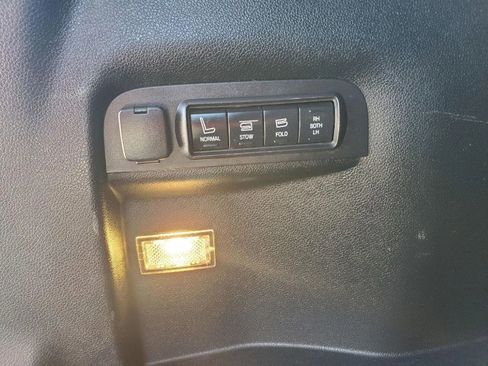 Used 2019 Ford Explorer Limited w/ Class III Trailer Tow Package image 21