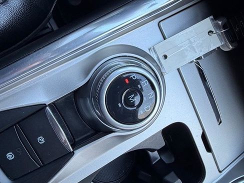 Used 2020 Ford Explorer Limited image 34