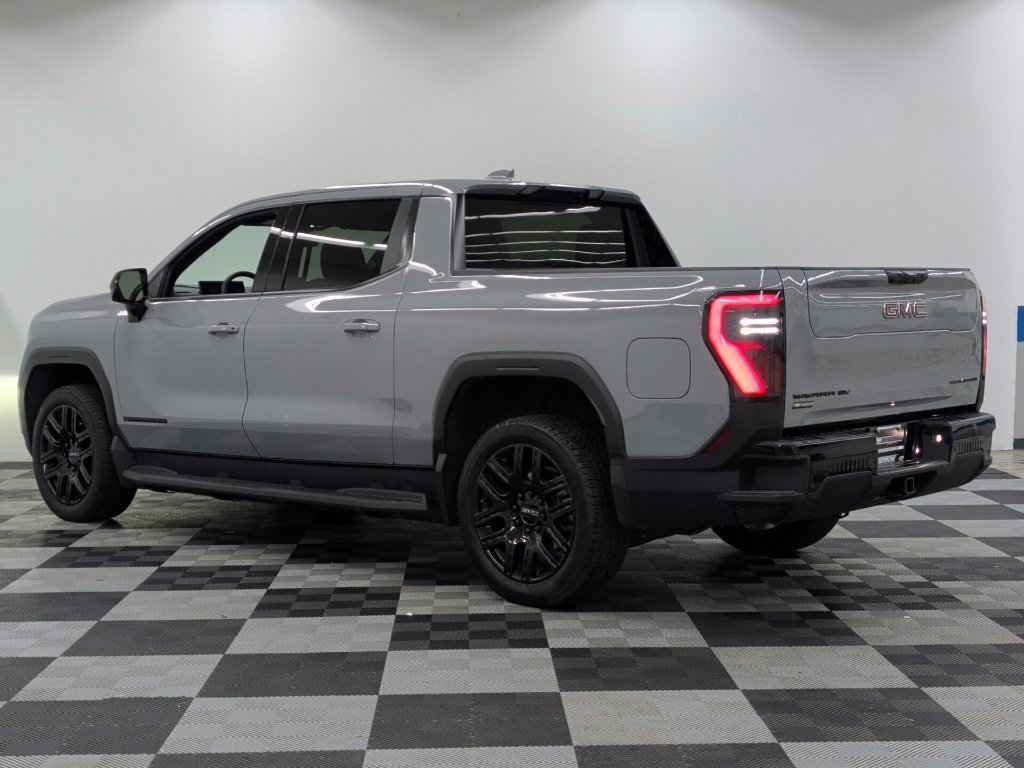 Used 2026 GMC Sierra EV Elevation w/ LPO, Elevation Dark Package AWD/4WD image 5