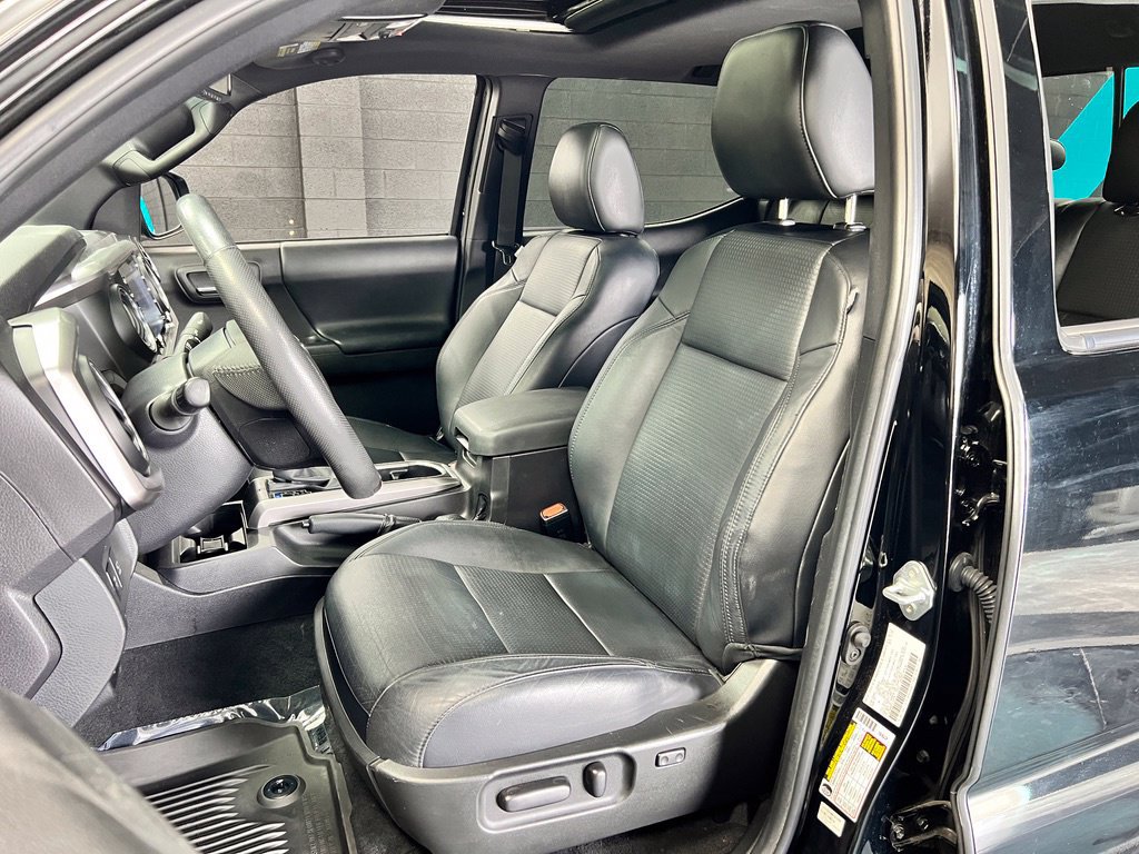Used 2023 Toyota Tacoma Limited AWD/4WD image 7