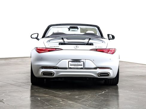 New 2026 Mercedes-Benz Maybach SL 680 image 4