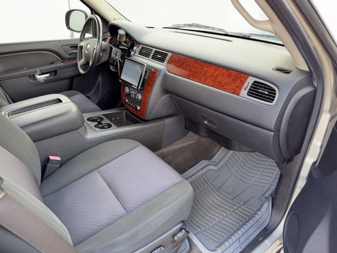Used 2013 Chevrolet Tahoe LS w/ Convenience Package RWD image 30
