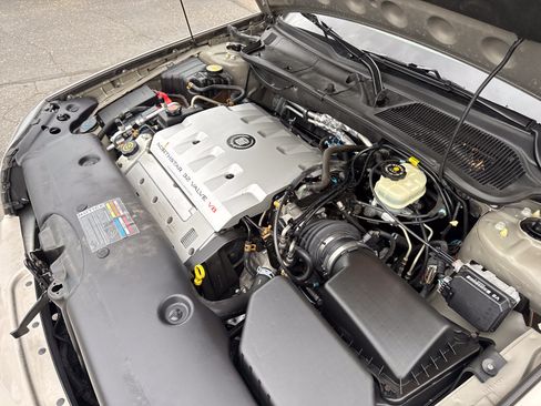Used 2000 Cadillac De Ville w/ Comfort/Convenience Pkg FWD image 12