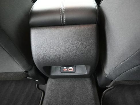 Used 2025 Nissan Altima 2.5 SV image 25