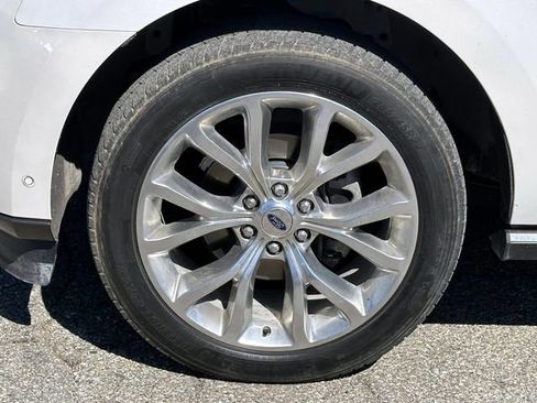 Used 2018 Ford Expedition Limited w/ Equipment Group 302A AWD/4WD image 10