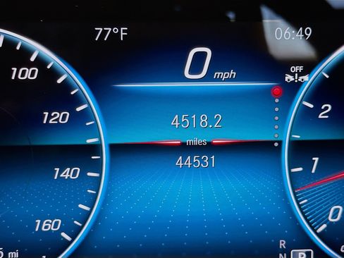 Used 2023 Mercedes-Benz CLA 250 w/ Premium Package image 8