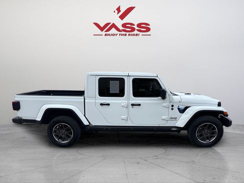 Used 2022 Jeep Gladiator Overland w/ Popular Equipment Package AWD/4WD image 6