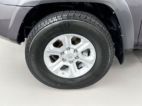 Used 2021 Toyota 4Runner SR5 AWD/4WD image 49