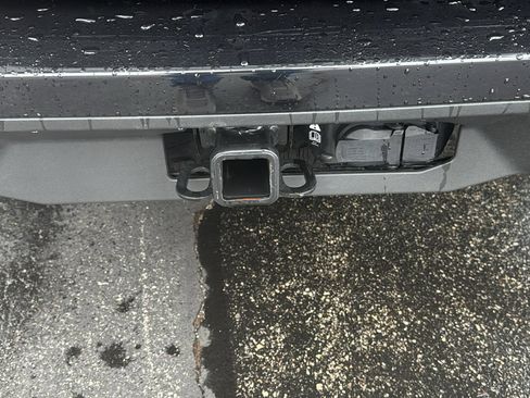 Used 2025 Ford Expedition Active image 28