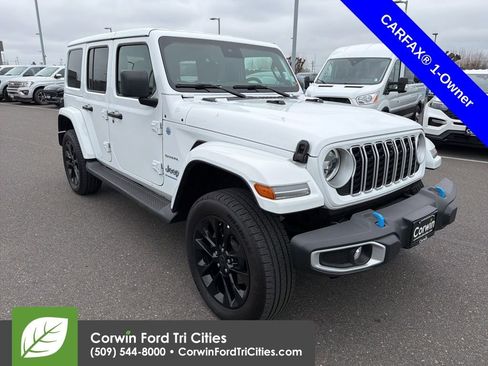 Used 2024 Jeep Wrangler Unlimited Sahara w/ Technology Group image 6