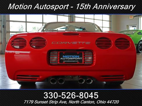 Used 2003 Chevrolet Corvette Coupe w/ Preferred Equipment Group RWD image 10