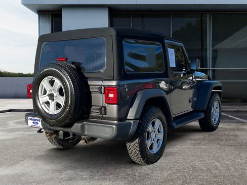 Used 2019 Jeep Wrangler Sport image 6
