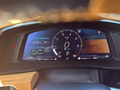 Used 2022 Chevrolet Corvette Stingray Premium Conv w/ Z51 Performance Package RWD image 3