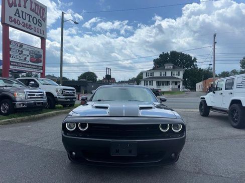 Used 2017 Dodge Challenger SXT Plus RWD image 3