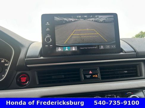 Used 2025 Honda Pilot Touring image 21