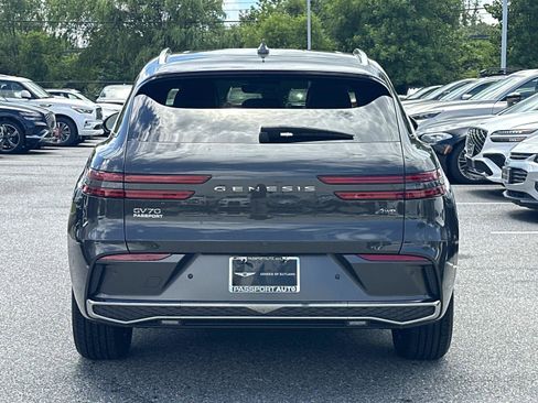 Used 2026 Genesis GV70 2.5T Advanced AWD/4WD image 4