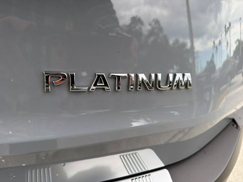 Certified 2023 Nissan Rogue Platinum w/ Platinum Premium Package FWD image 11