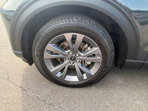 Used 2024 Ford Explorer XLT w/ Equipment Group 202A AWD/4WD image 31