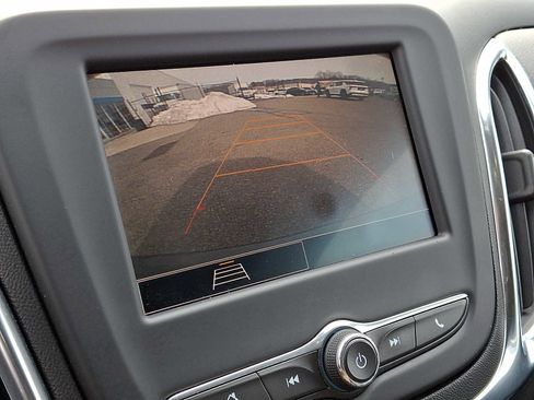 Used 2022 Chevrolet Equinox LT image 17