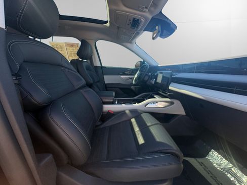 Certified 2025 Lincoln Nautilus Reserve AWD/4WD image 15