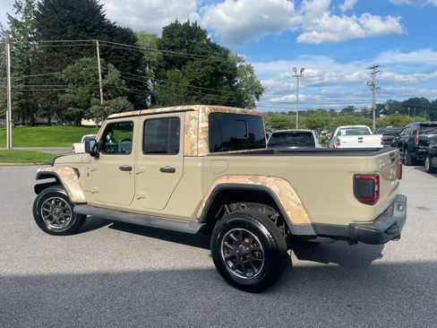 Used 2020 Jeep Gladiator Overland AWD/4WD image 16