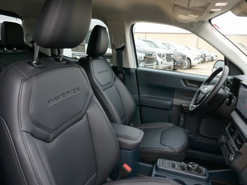 New 2026 Ford Maverick Lariat w/ Black Appearance Package image 10