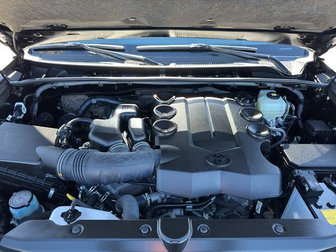 Certified 2022 Toyota 4Runner Limited AWD/4WD image 18