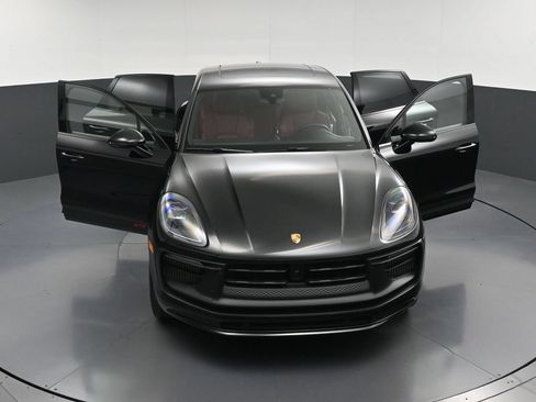 Certified 2023 Porsche Macan GTS AWD/4WD image 33