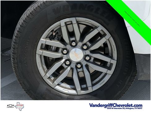 Used 2024 Chevrolet Colorado LT w/ LT Convenience Package RWD image 8