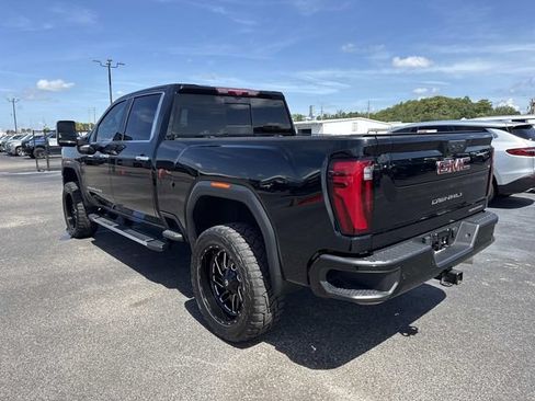 Used 2024 GMC Sierra 2500 Denali w/ Denali Reserve Package AWD/4WD image 5