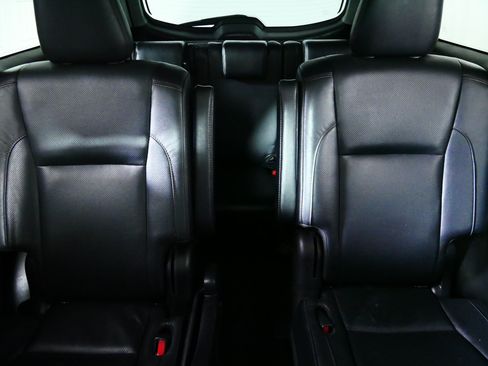 Used 2019 Toyota Highlander Limited Platinum AWD/4WD image 13