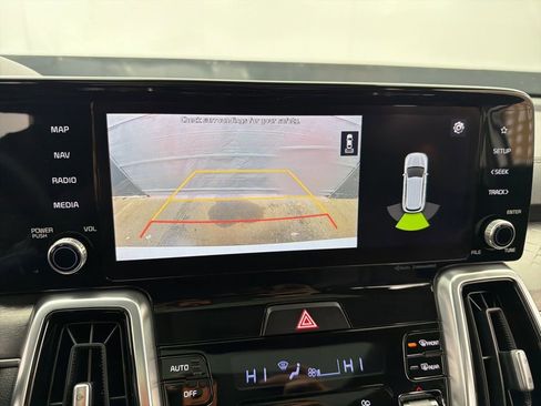 Used 2021 Kia Sorento SX image 18