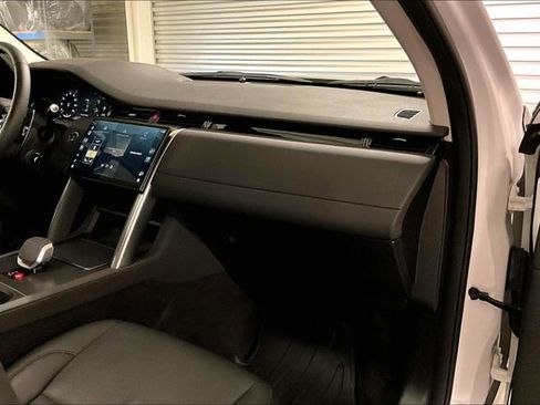 Certified 2025 Land Rover Discovery Sport S image 25