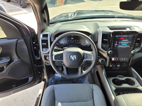 Used 2025 RAM 1500 Big Horn RWD image 17