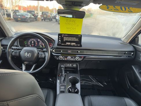 Used 2023 Honda Civic Touring image 15