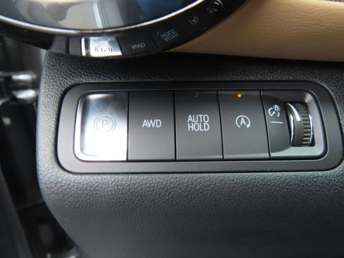 New 2025 Chevrolet Equinox ACTIV w/ Safety and Technology Package image 33