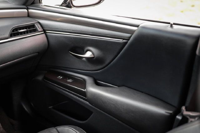 Used 2019 Lexus ES 350 F Sport w/ Accessory Package 2 FWD image 41