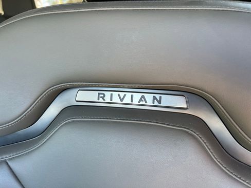 Used 2022 Rivian R1T Launch Edition image 29
