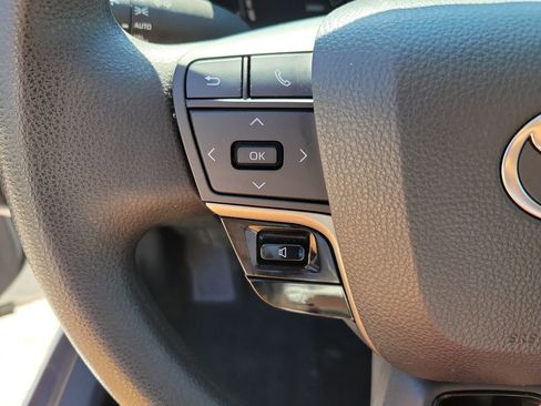 Used 2025 Toyota Camry LE image 20