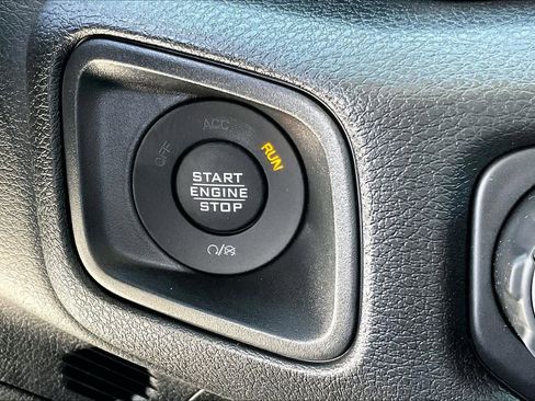 New 2026 Jeep Gladiator Sport AWD/4WD image 16