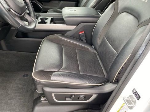 Used 2023 RAM 1500 Laramie image 16