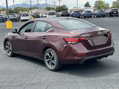 Used 2025 Nissan Sentra SV FWD image 5
