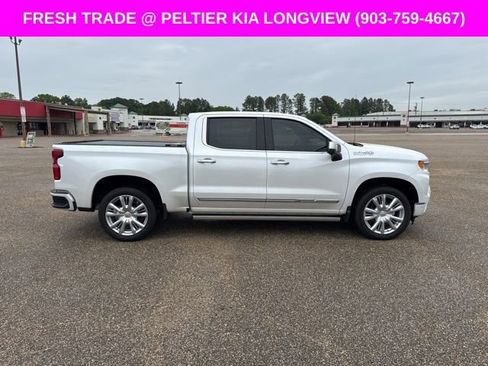 Used 2023 Chevrolet Silverado 1500 High Country w/ High Country Premium Package AWD/4WD image 8