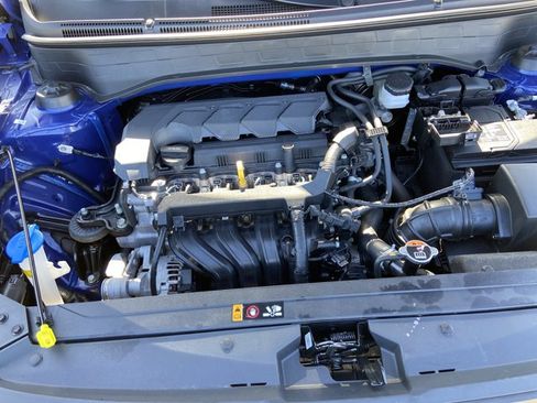 Used 2024 Hyundai Venue SEL image 26