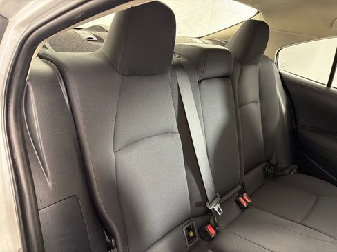 Used 2022 Toyota Corolla LE image 19